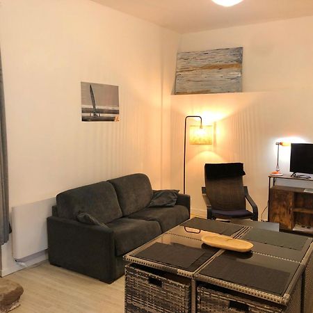 Gite Au Calme 2 A 6 Personnes Dans Un Paysage Totalement Paisible -Plages A 22 Min- Quite Cottage 2 To 6 Persons In Total Peaceful Landscape -Beaches At 22 Min- Landévant Exterior foto